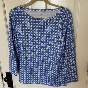 Vineyard Vines Blue and White Geometric 3/4 Sleeve Tee Performance Fabric